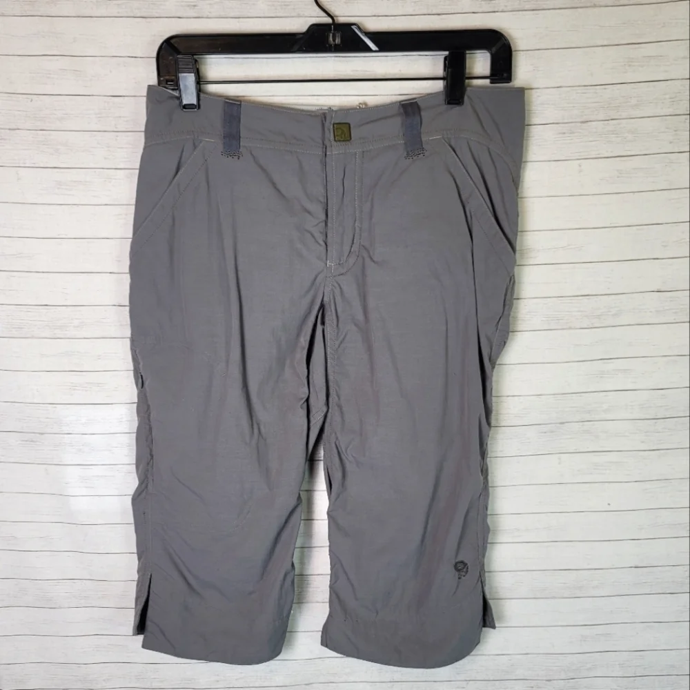 MOUNTAIN HARDWEAR GRAY CAPRI HIKING PANTS, SZ 6